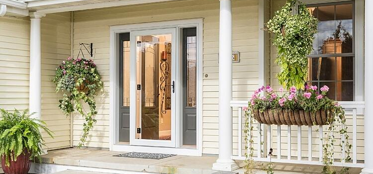 screen door installation in Rio Vista