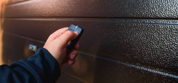 automatic door opener with remote control in Rio Vista