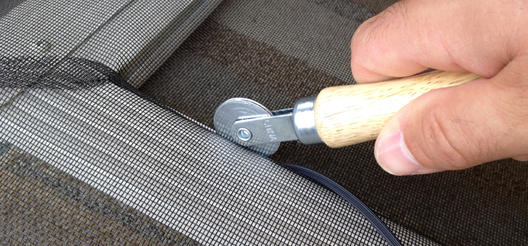 metal screen door repair in Rio Vista