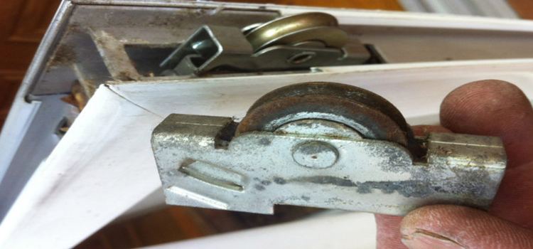 screen door roller repair in Rio Vista